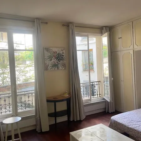Appartamento Charmant Vaugirard Parigi
